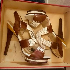 Charles Jourdan Paris Amari Platform Sandal 7.5